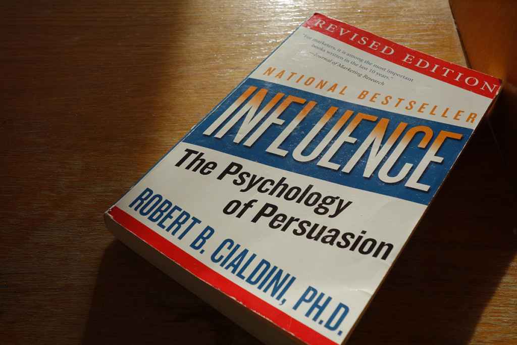 Influence, The Psychology of Persuasion - Robert Cialdini - Book Review